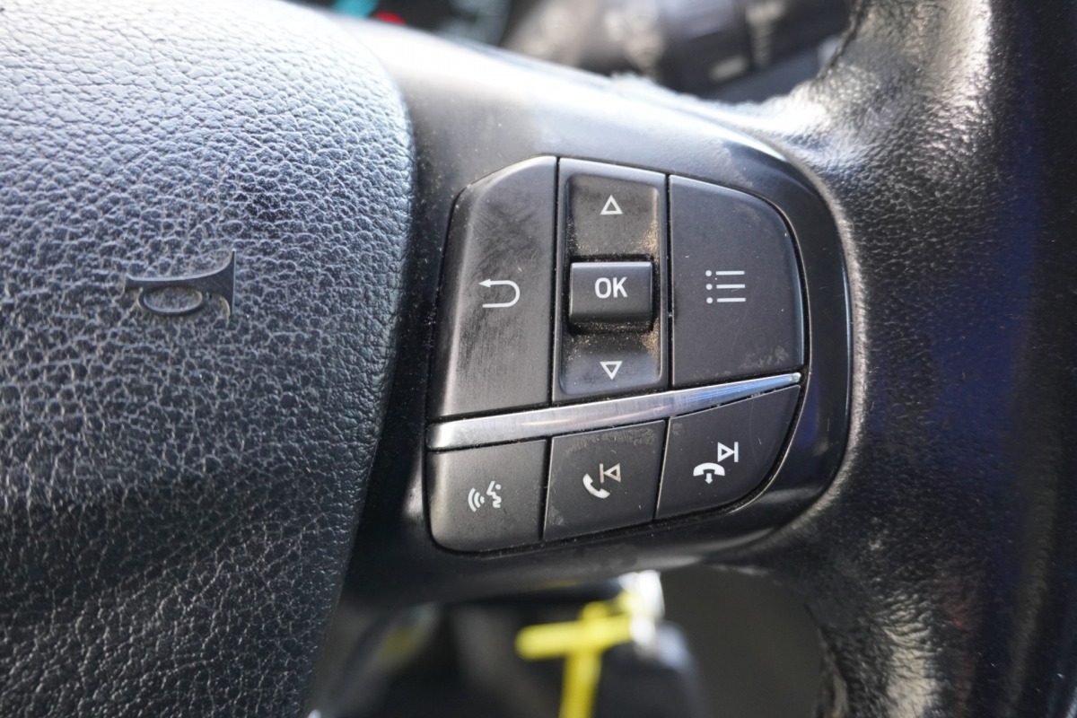 Ford Transit Custom 2.0 TDCI - EURO 6 - Airco - Cruise - PDC - €12.900,- Excl. Ford Transit Custom 2.0 TDCI - EURO 6 - Airco - Cruise - PDC - €12.900,- Excl.