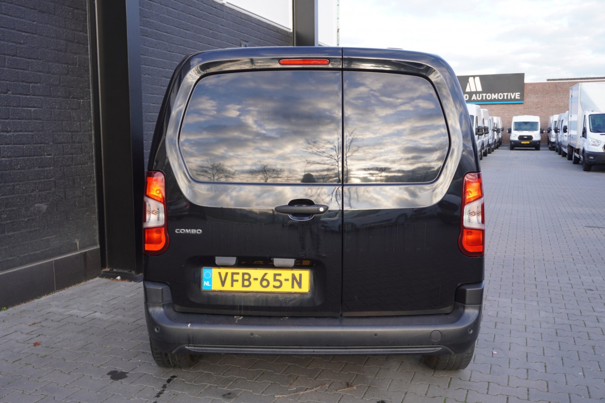 Opel Combo 1.5D 100PK EURO 6 - Airco - Navi - Cruise - €10.499,- Excl Opel Combo 1.5D 100PK EURO 6 - Airco - Navi - Cruise - €10.499,- Excl