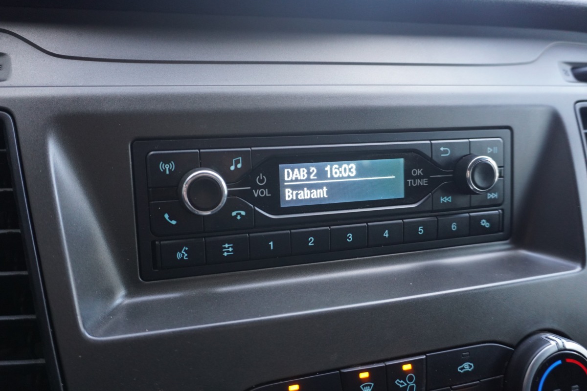 Ford Transit Custom 2.0 TDCI 130PK L2 EURO 6 - Airco - PDC - Cruise - €16.950,- Excl. Ford Transit Custom 2.0 TDCI 130PK L2 EURO 6 - Airco - PDC - Cruise - €16.950,- Excl.