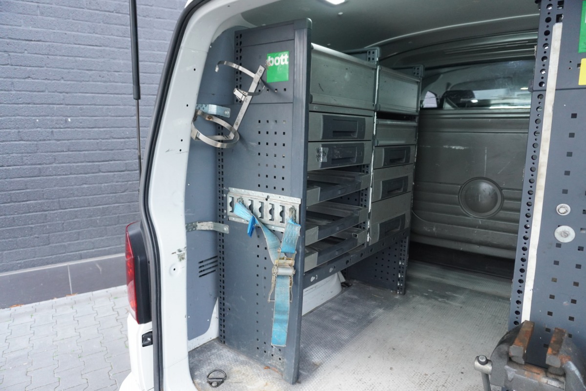 Volkswagen Transporter 2.0 TDI 150PK EURO 6 AUTOMAAT Dubbel Cabine - Airco - Navi - Cruise - €22.950,- Excl.