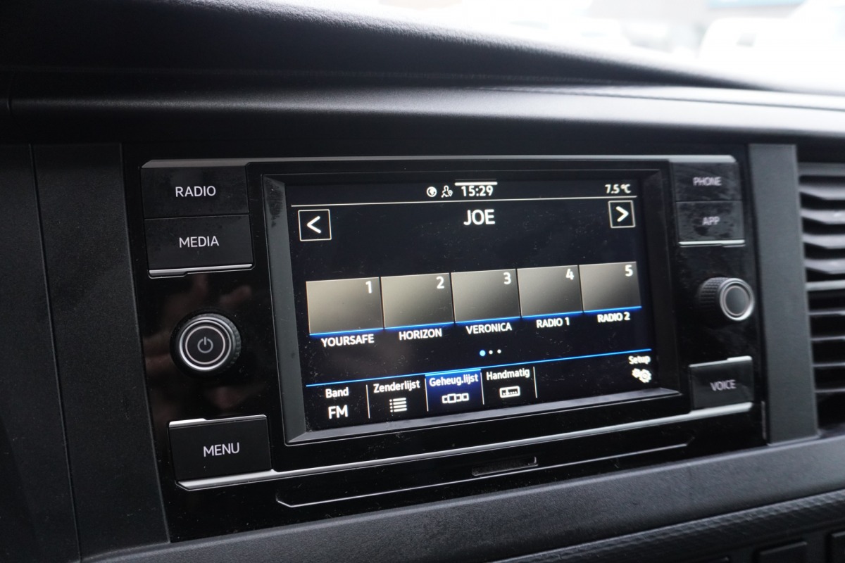 Volkswagen Transporter 2.0 TDI L2 EURO 6 - Airco - PDC - Cruise - €12.900,- Excl. Volkswagen Transporter 2.0 TDI L2 EURO 6 - Airco - PDC - Cruise - €12.900,- Excl.