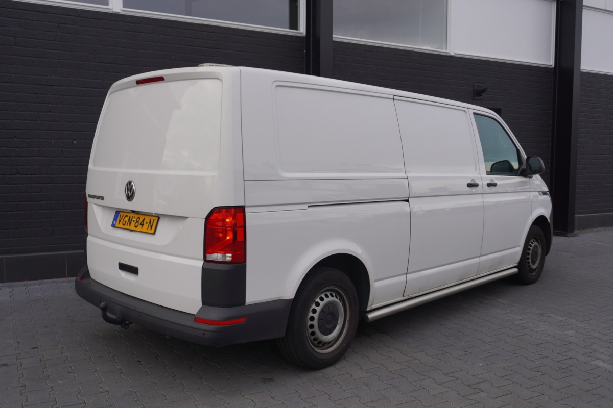 Volkswagen Transporter 2.0 TDI L2 EURO 6 - Airco - PDC - Cruise - €12.900,- Excl. Volkswagen Transporter 2.0 TDI L2 EURO 6 - Airco - PDC - Cruise - €12.900,- Excl.