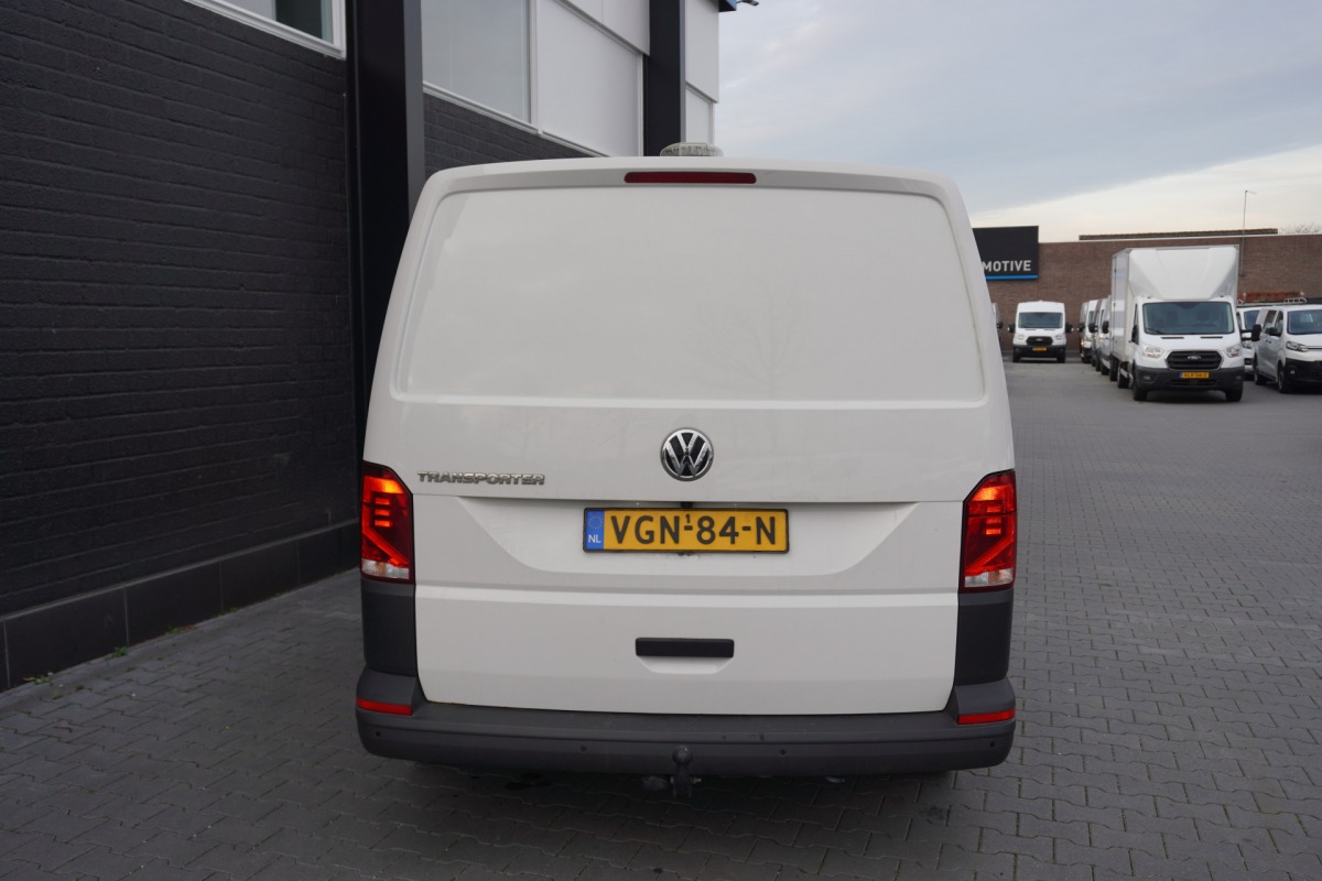 Volkswagen Transporter 2.0 TDI L2 EURO 6 - Airco - PDC - Cruise - €12.900,- Excl. Volkswagen Transporter 2.0 TDI L2 EURO 6 - Airco - PDC - Cruise - €12.900,- Excl.