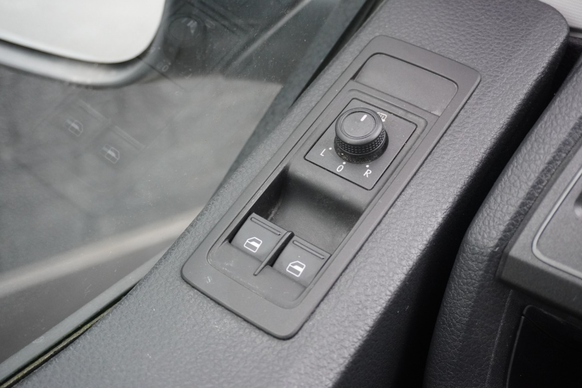 Volkswagen Transporter 2.0 TDI 150PK EURO 6 - Airco - Navi - Cruise - Camera - € 17.900- Excl. Volkswagen Transporter 2.0 TDI 150PK EURO 6 - Airco - Navi - Cruise - Camera - € 17.900- Excl.