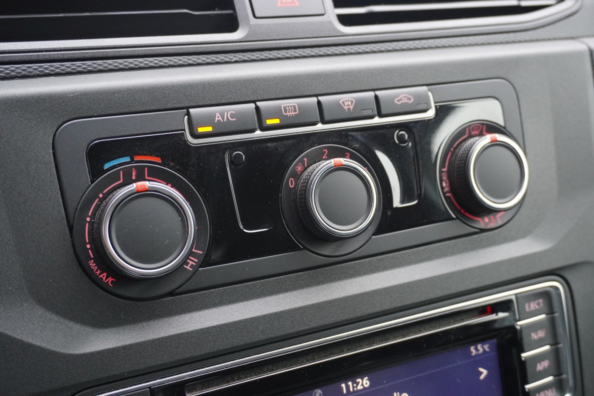 Volkswagen Caddy 2.0 TDI - Airco - Cruise - Trekhaak - € 10.950,- Excl. Volkswagen Caddy 2.0 TDI - Airco - Cruise - Trekhaak - € 10.950,- Excl.