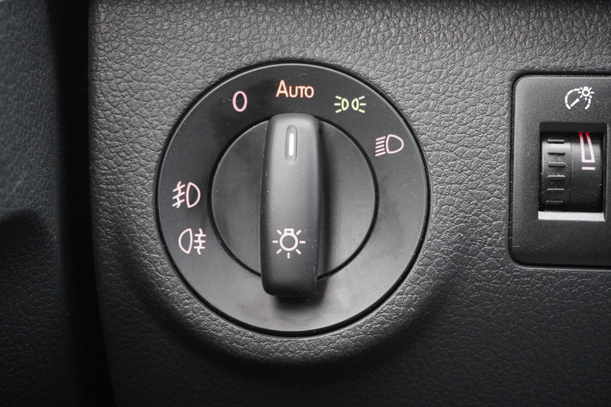 Volkswagen Caddy 2.0 TDI - Airco - Cruise - Trekhaak - € 10.950,- Excl. Volkswagen Caddy 2.0 TDI - Airco - Cruise - Trekhaak - € 10.950,- Excl.