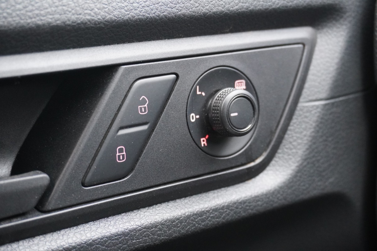 Volkswagen Caddy 2.0 TDI - Airco - Cruise - Trekhaak - € 10.950,- Excl. Volkswagen Caddy 2.0 TDI - Airco - Cruise - Trekhaak - € 10.950,- Excl.