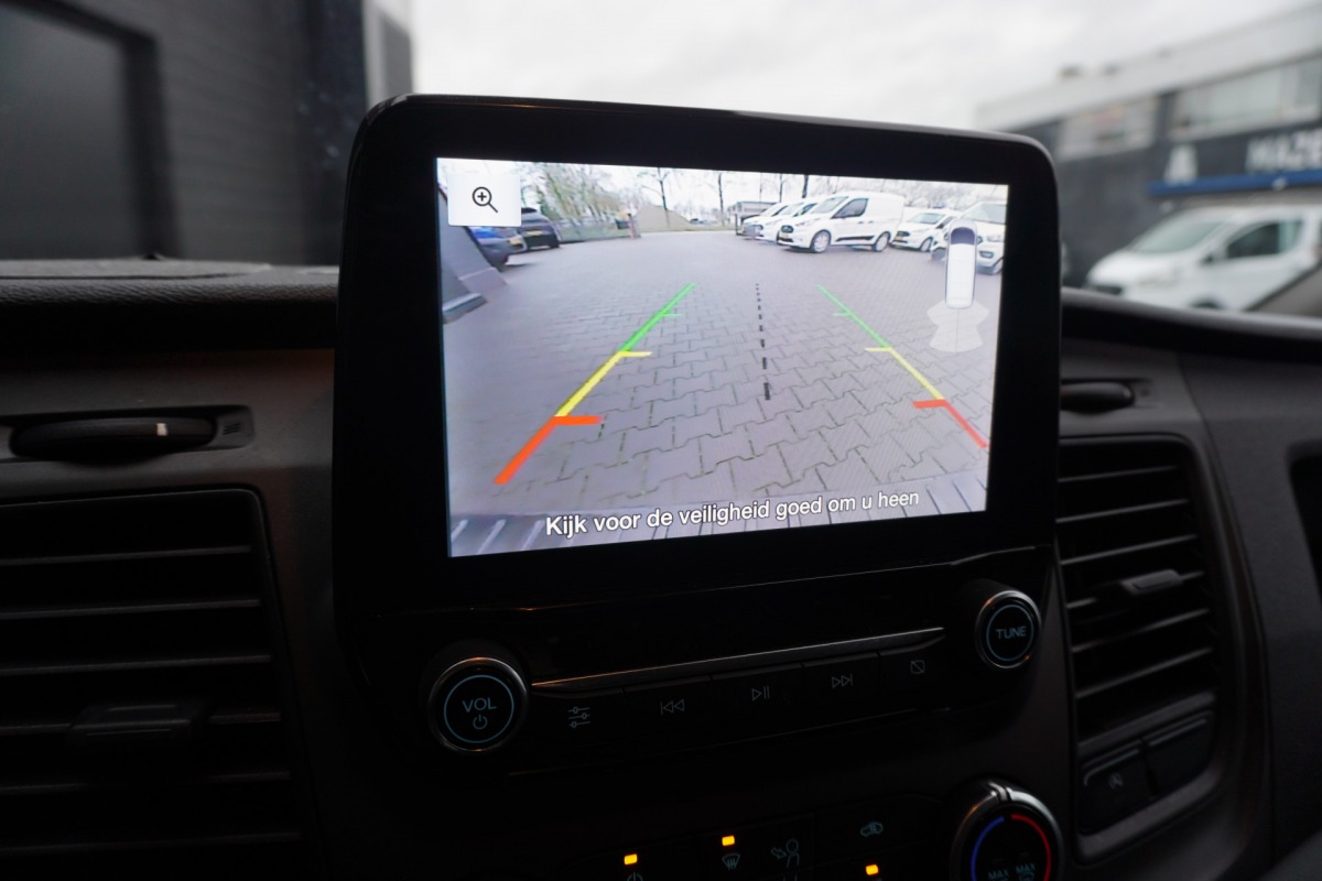 Ford Transit Custom 2.0 TDCI 130PK L2 - EURO 6 - Airco - Cruise - PDC - Camera - €10.499,- Excl. Ford Transit Custom 2.0 TDCI 130PK L2 - EURO 6 - Airco - Cruise - PDC - Camera - €10.499,- Excl.