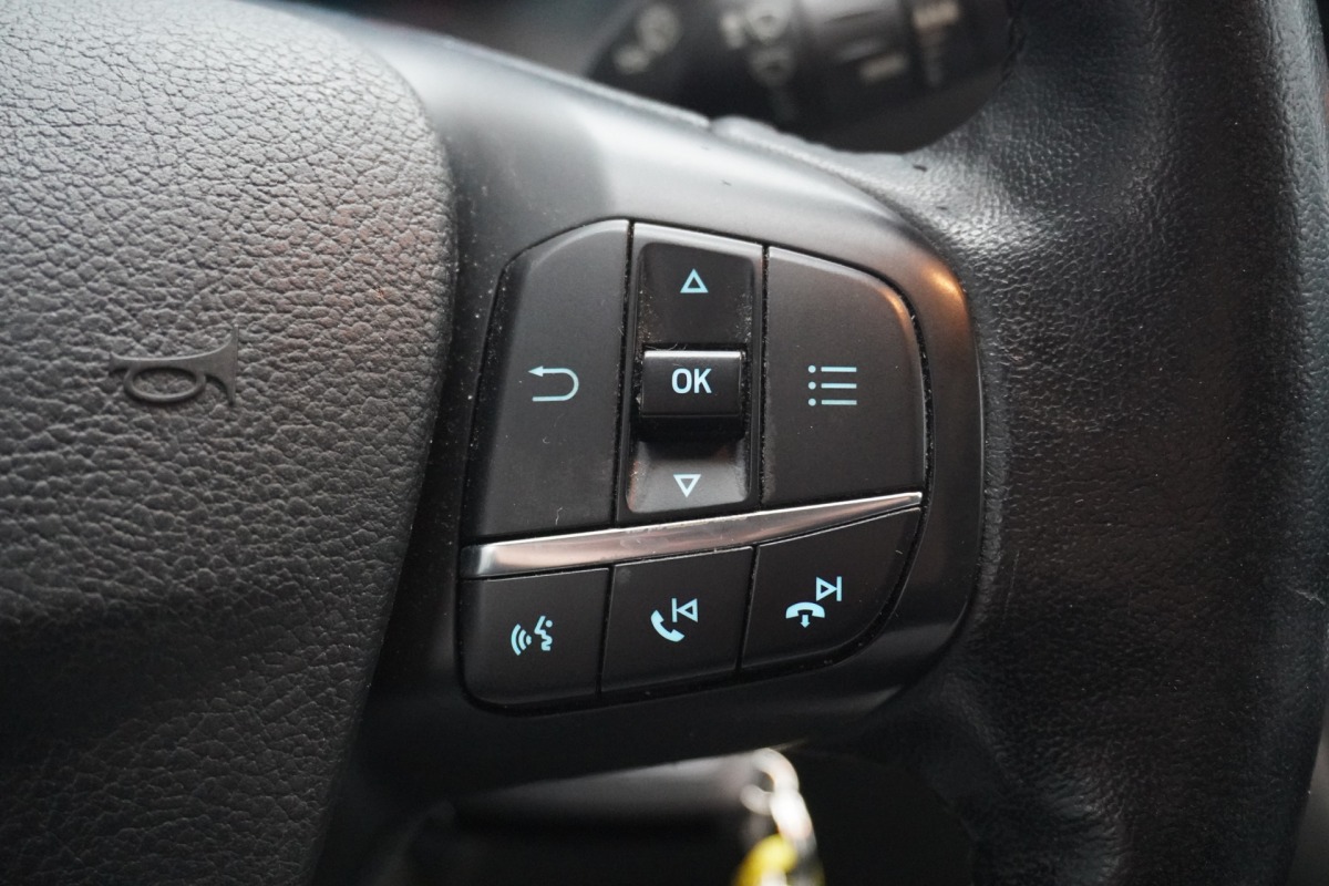 Ford Transit Custom 2.0 TDCI 130PK L2 - EURO 6 - Airco - Cruise - PDC - Camera - €10.499,- Excl. Ford Transit Custom 2.0 TDCI 130PK L2 - EURO 6 - Airco - Cruise - PDC - Camera - €10.499,- Excl.