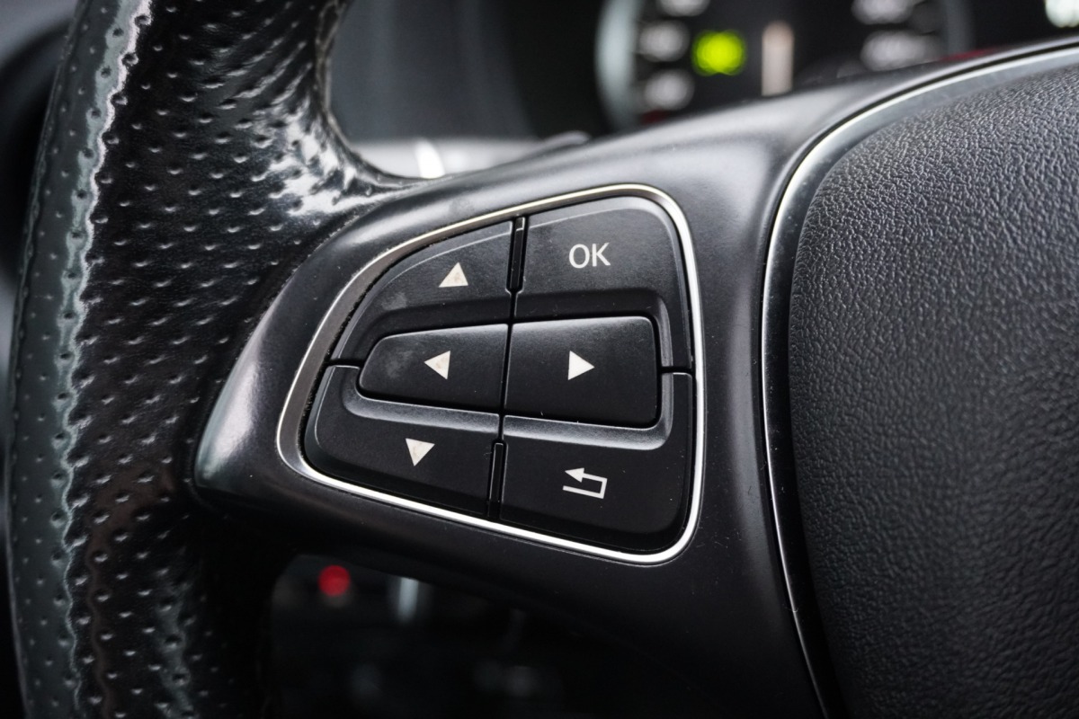 Mercedes-Benz Vito 116 CDI Lang Automaat EURO 6 - A/C climate - Cruise - Camera - €18.900,- Excl. Mercedes-Benz Vito 116 CDI Lang Automaat EURO 6 - A/C climate - Cruise - Camera - €18.900,- Excl.