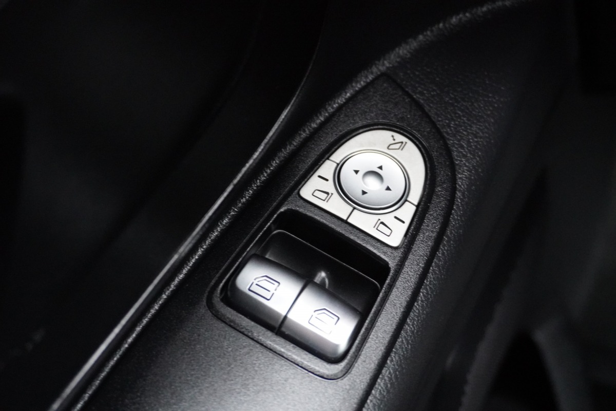 Mercedes-Benz Vito 116 CDI Lang Automaat EURO 6 - A/C climate - Cruise - Camera - €18.900,- Excl. Mercedes-Benz Vito 116 CDI Lang Automaat EURO 6 - A/C climate - Cruise - Camera - €18.900,- Excl.