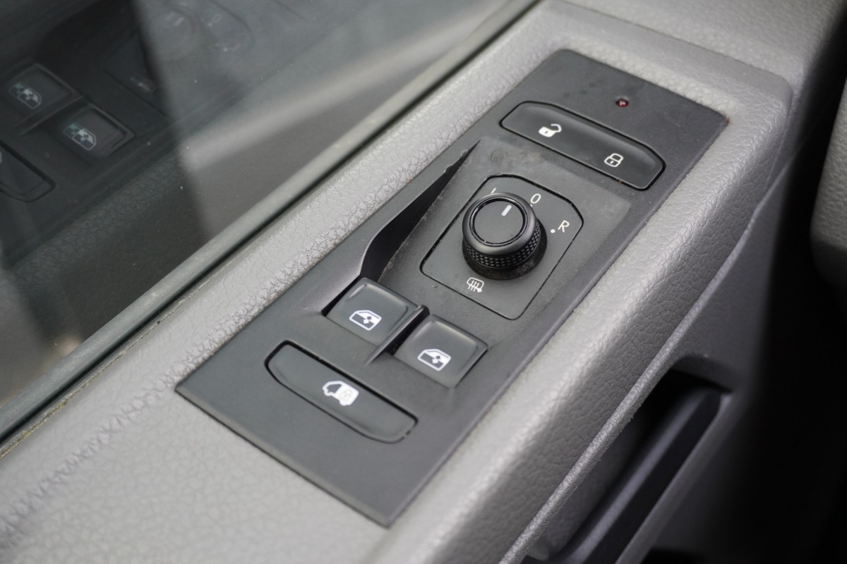 Volkswagen Transporter 2.0 TDI - EURO 6 - Airco - PDC - Camera - €14.900,- Excl.