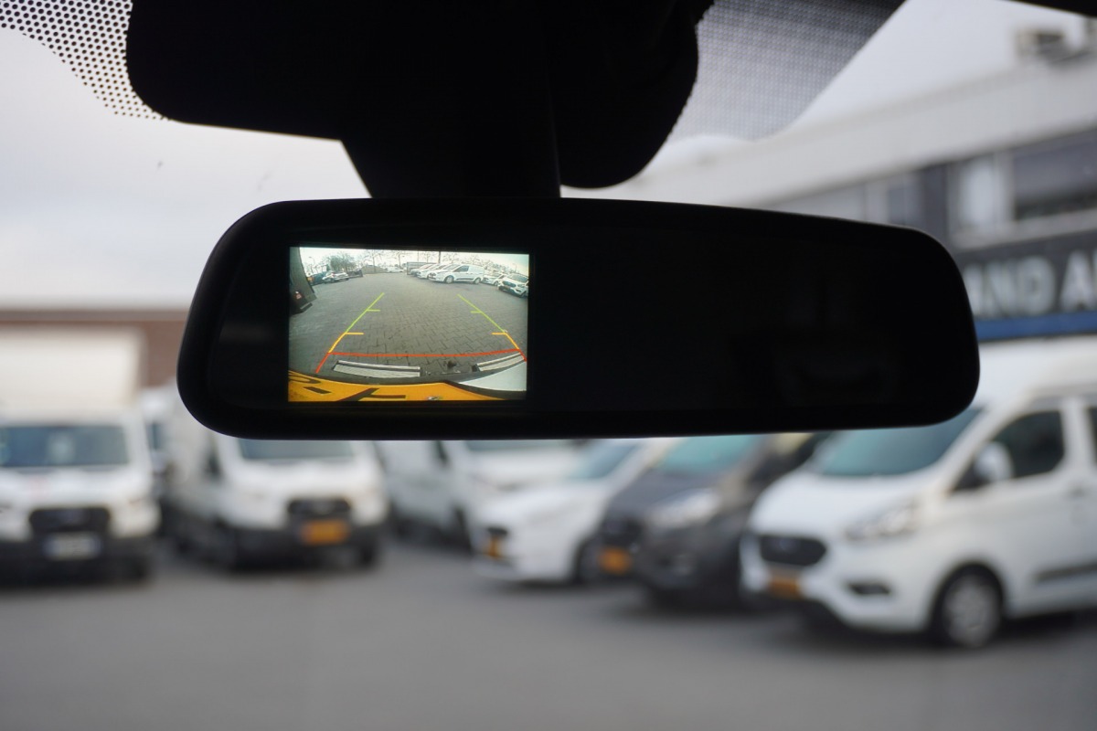 Renault Master 2.3 dCi 135PK L2H2 - EURO 6 - Airco - Cruise - PDC - Camera - €15.950,- Excl. Renault Master 2.3 dCi 135PK L2H2 - EURO 6 - Airco - Cruise - PDC - Camera - €15.950,- Excl.