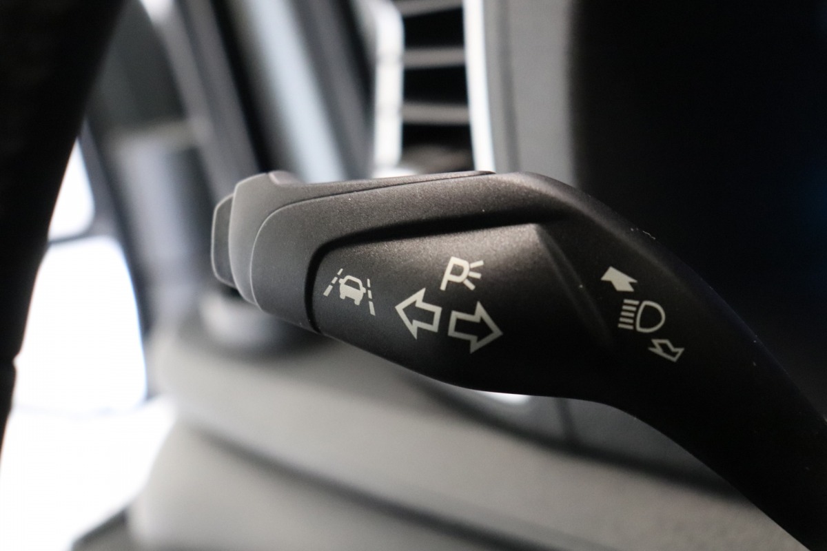 Ford Transit 2.0 TDCI 130PK L4 Bakwagen EURO 6 - Airco - Dubbel Lucht - Trekhaak - € 23.950,- Excl.