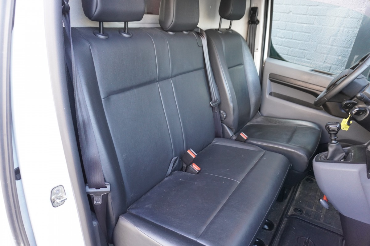 Opel Vivaro 2.0 CDTI 122PK 2x Schuifdeur L3 - EURO 6 - Airco - Cruise - PDC - €14.950,- Excl.