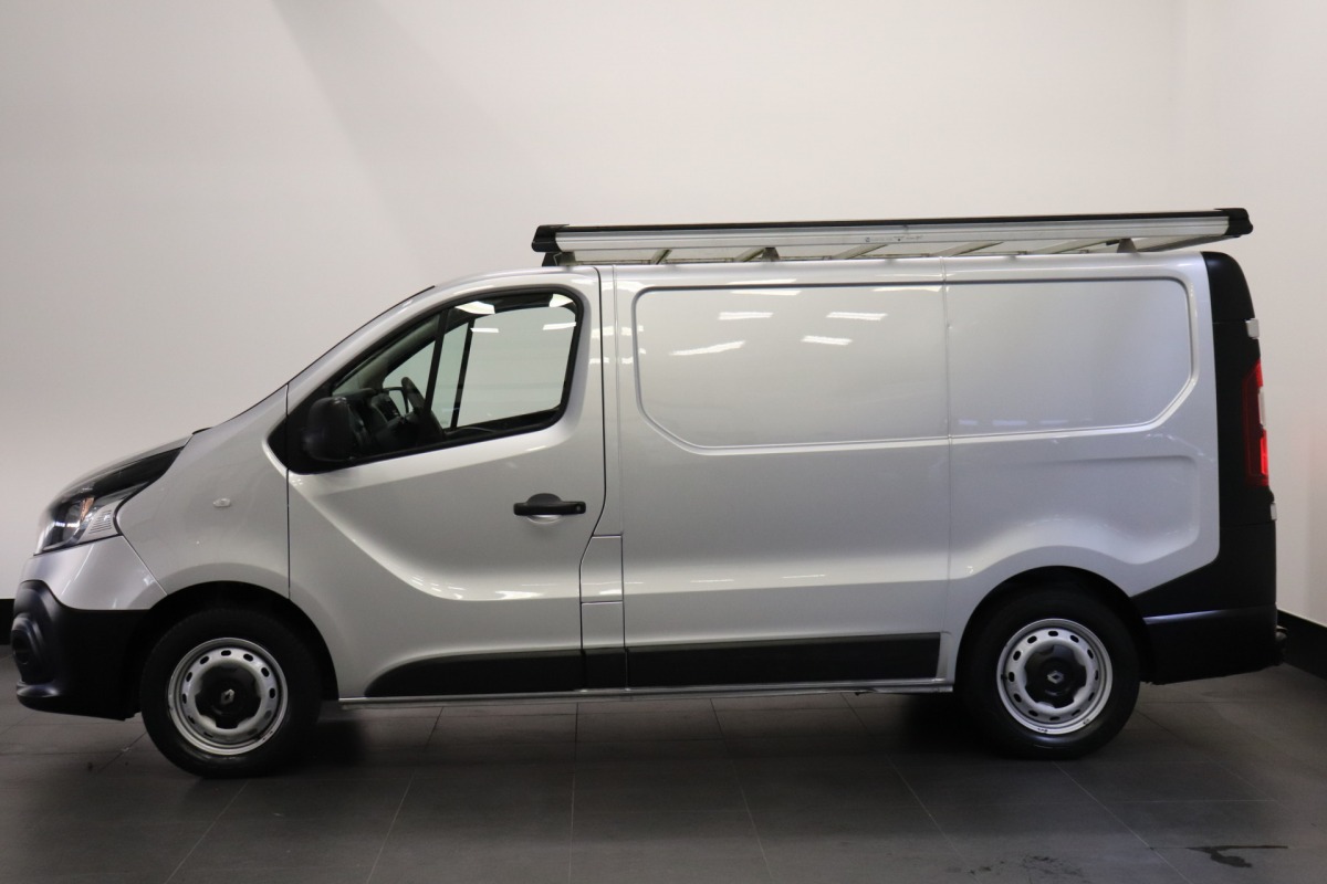 Renault Trafic 1.6 dCi 120PK EURO 6 - Airco - Cruise - PDC - Imperiaal - € 9.950,- Excl.