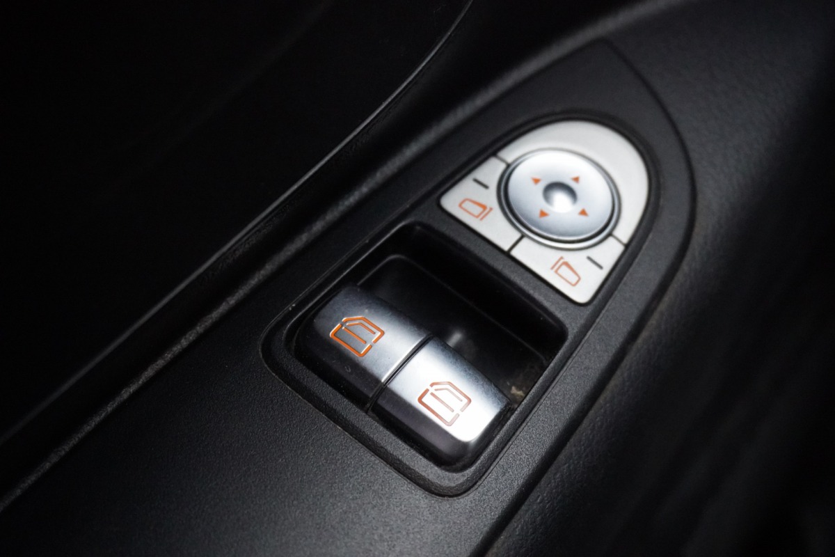 Mercedes-Benz Vito 114 CDI XL EURO 6 - A/C Climate - Navi - Cruise - €16.900,- Excl.