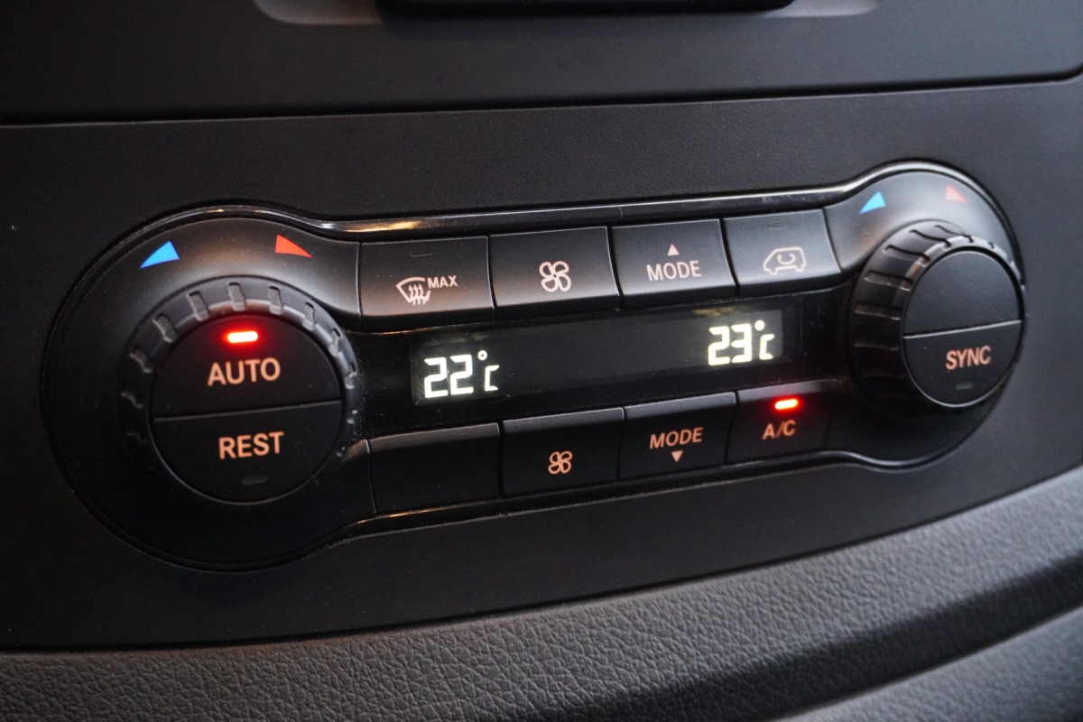 Mercedes-Benz Vito 114 CDI XL EURO 6 - A/C Climate - Navi - Cruise - €16.900,- Excl.