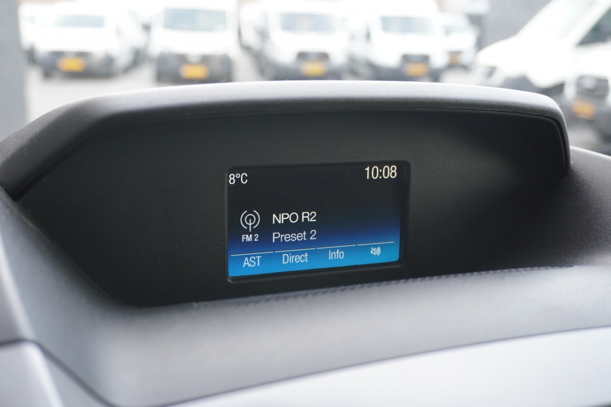 Ford Transit 2.0 TDCI L3H2 130PK EURO 6 - Airco - Trekhaak - Camera - €10.950,- Excl.