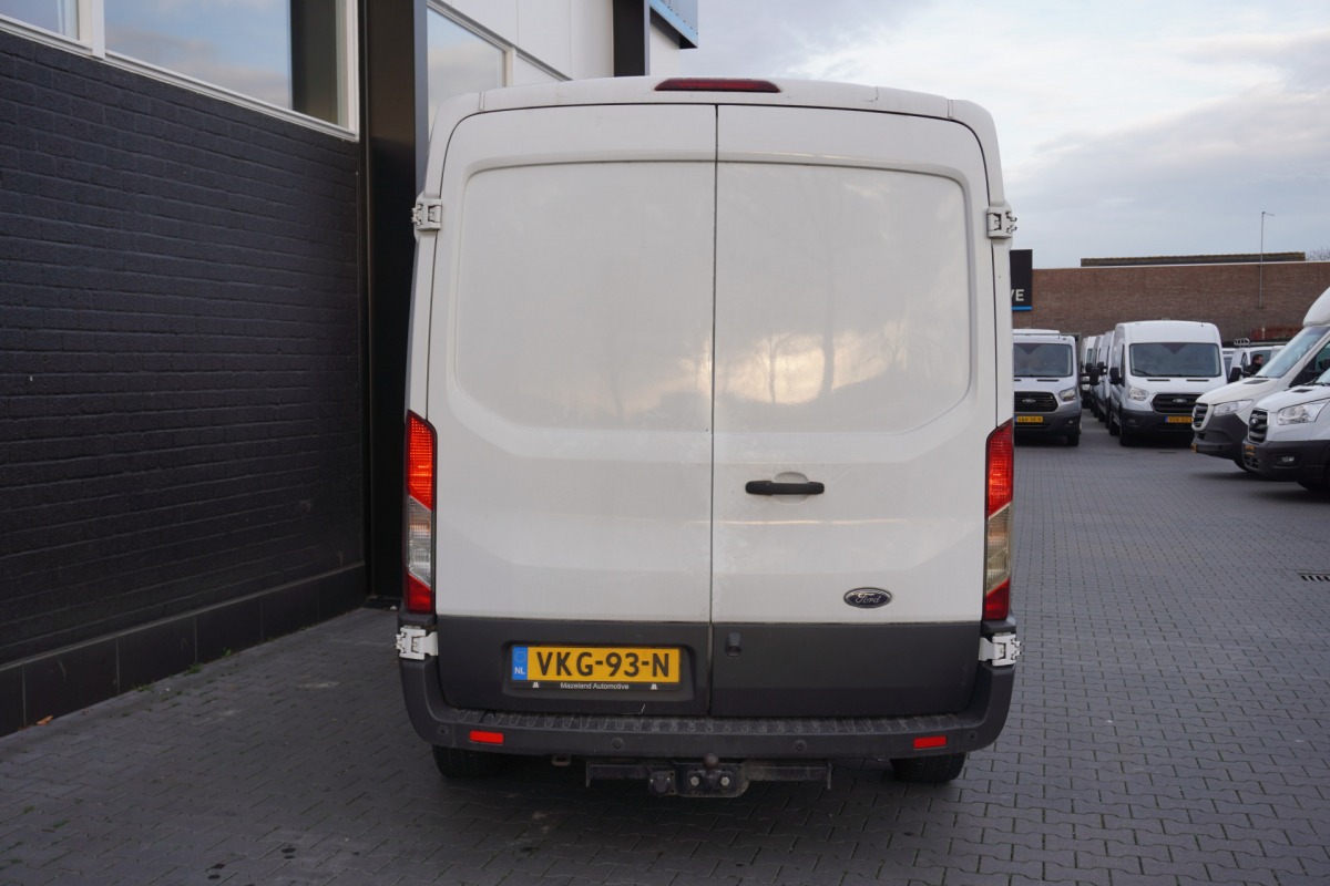 Ford Transit 2.0 TDCI L3H2 130PK EURO 6 - Airco - Trekhaak - Camera - €10.950,- Excl.