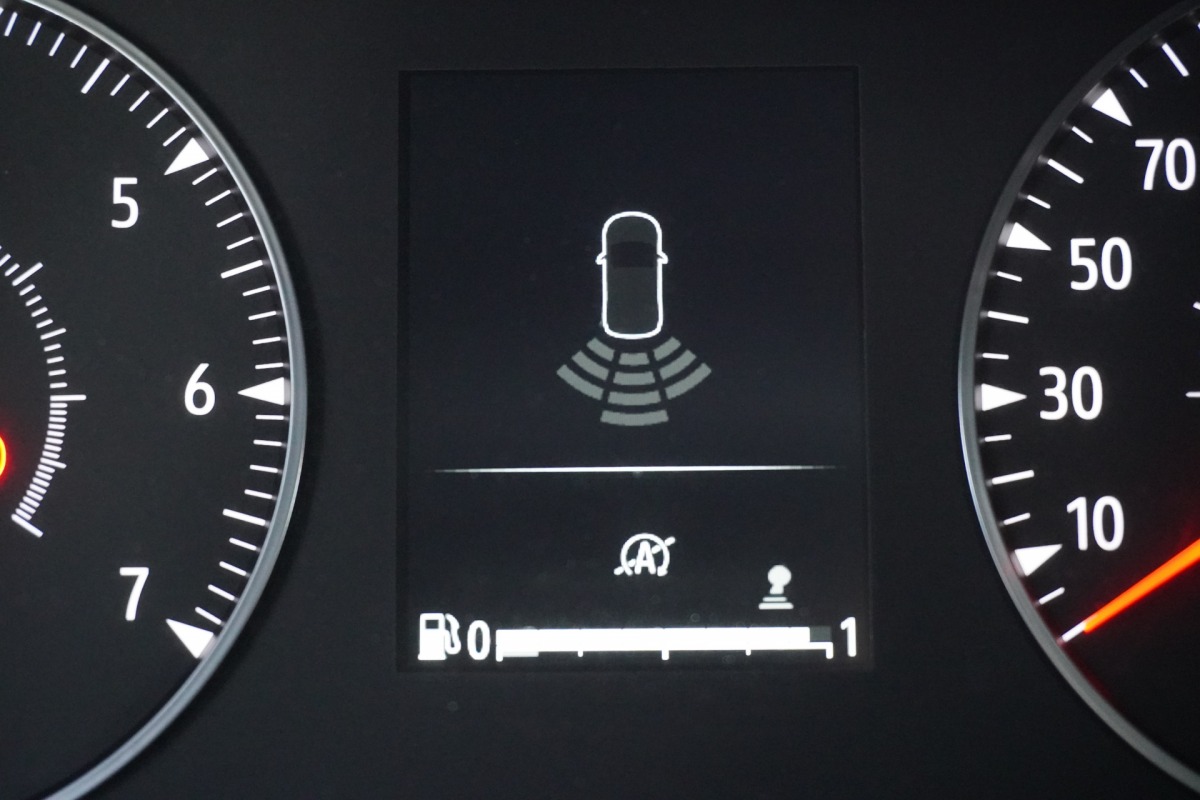 Renault Trafic 2.0 dCi L2 EURO 6 - Airco - Cruise - Trekhaak - €21.900,- Excl.