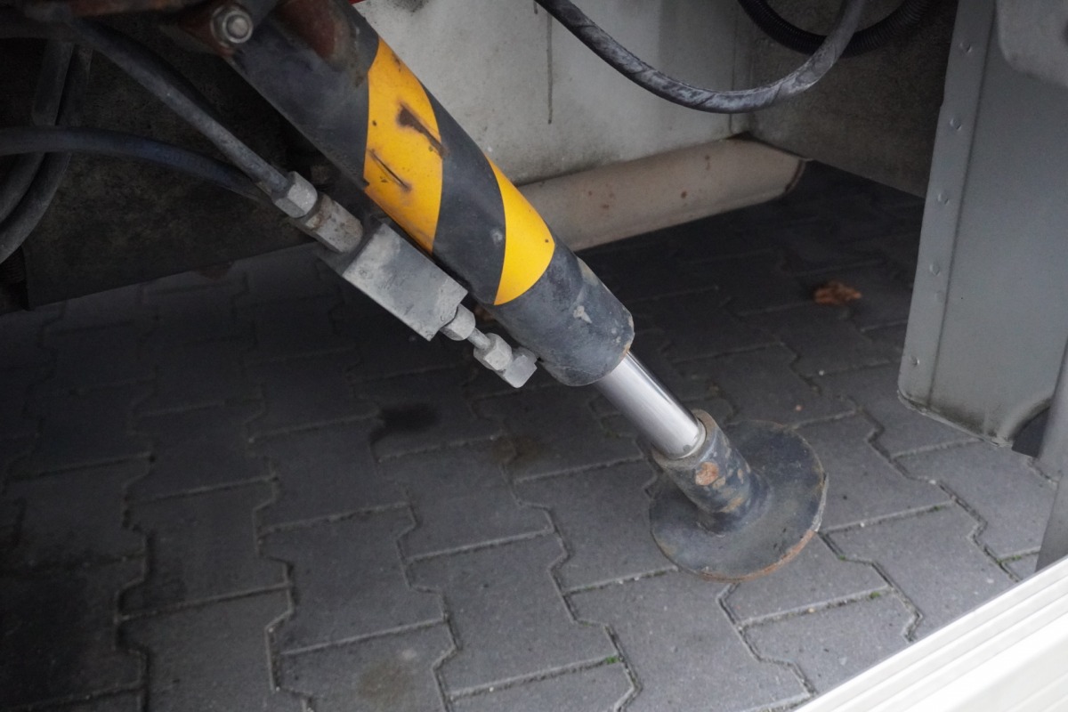 Ford Transit 2.0 TDCI 170PK Dubbel lucht Openlaadbak L4 EURO 6 - Airco - Navi - Cruise - Kraan -  € 19.900,- Excl.