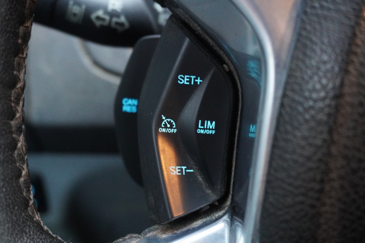 Ford Transit 2.0 TDCI 170PK Dubbel lucht Openlaadbak L4 EURO 6 - Airco - Navi - Cruise - Kraan -  € 19.900,- Excl.