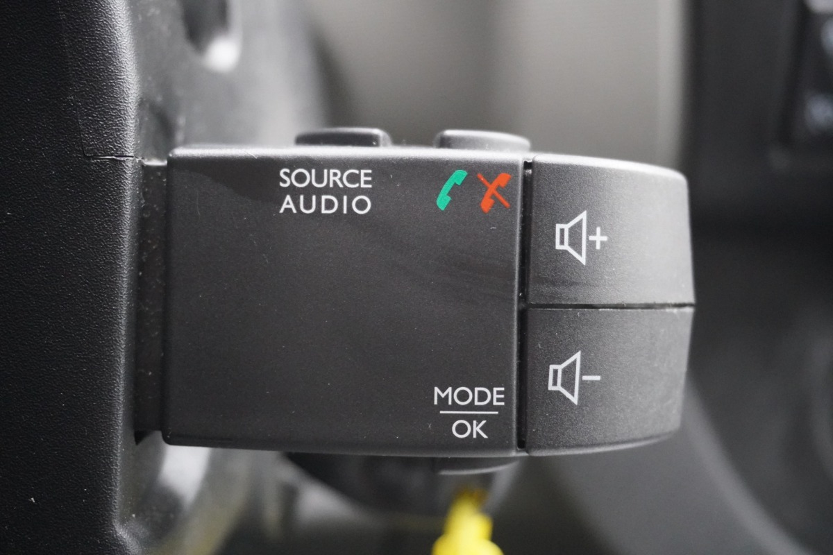 Nissan NV300 1.6 dCi L2 EURO 6 - Airco - Navi - Cruise - €9.900,- Excl.