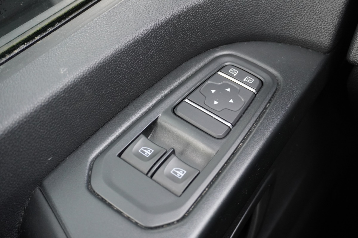 Renault Trafic 2.0 dCi 150PK 2x Schuifdeur - EURO 6 - Airco - Navi - Cruise - €12.950,- Excl.