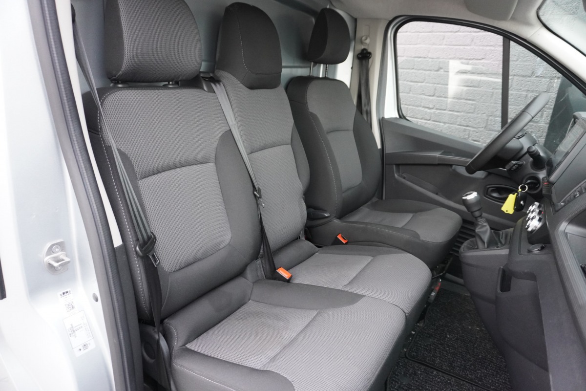 Renault Trafic 2.0 dCi 150PK 2x Schuifdeur - EURO 6 - Airco - Navi - Cruise - €12.950,- Excl.