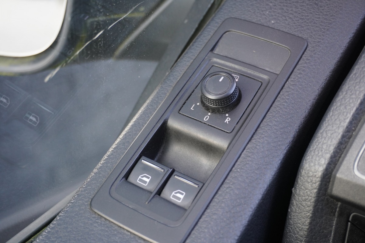 Volkswagen Transporter 2.0 TDI 150PK - EURO 6 - Airco - Navi - Cruise - €18.950,- Excl.