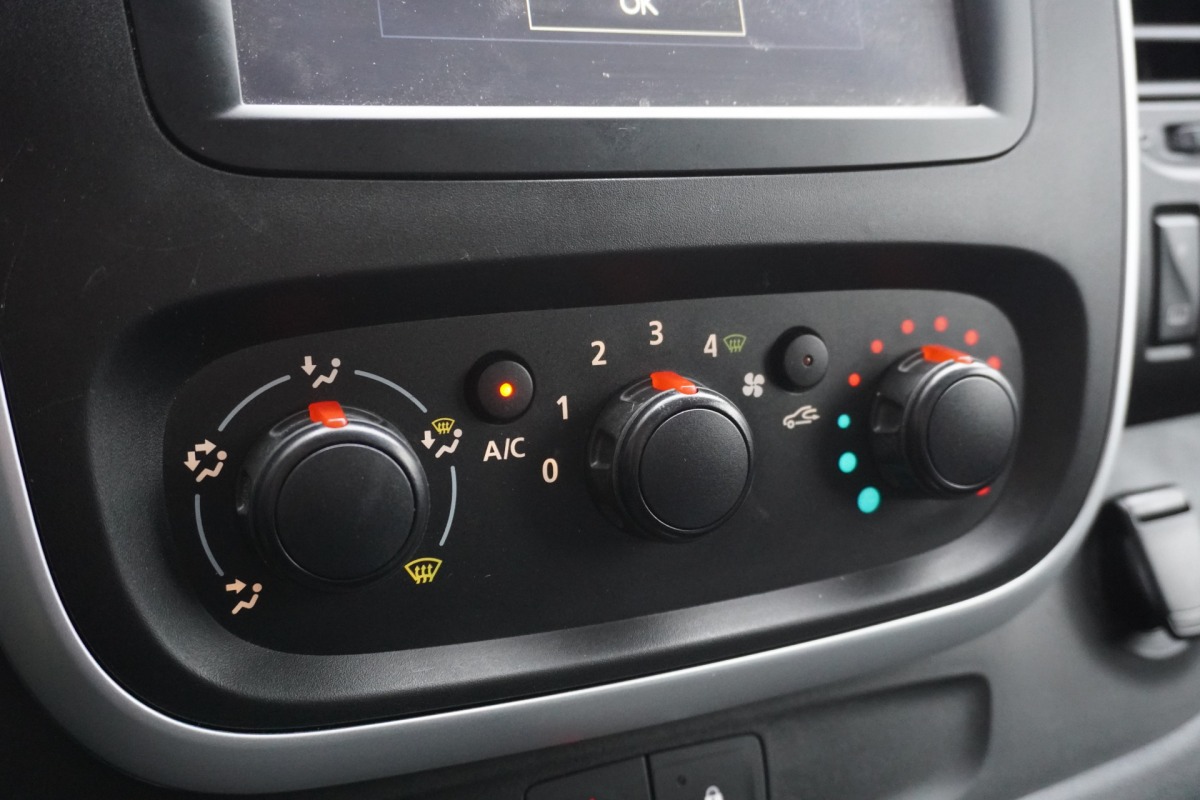 Renault Trafic 1.6 dCi 120PK L2 - EURO 6 - Airco - Navi - Cruise - €10.900,- Excl.