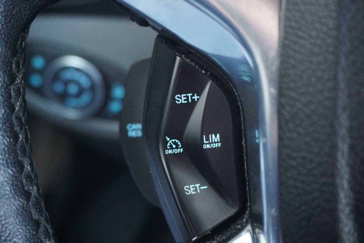 Ford Transit Connect 1.5 EcoBlue 120PK Automaat EURO 6 - Airco - Navi -  Cruise - € 12.950,- Excl.