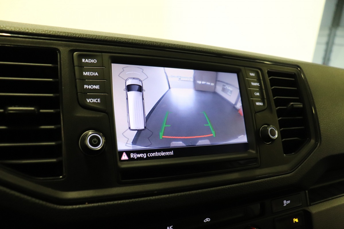 Volkswagen Crafter 2.0 TDI 177PK L3H3 - EURO 6 - Airco - Cruise - PDC - €17.900,- Excl. Volkswagen Crafter 2.0 TDI 177PK L3H3 - EURO 6 - Airco - Cruise - PDC - €17.900,- Excl.