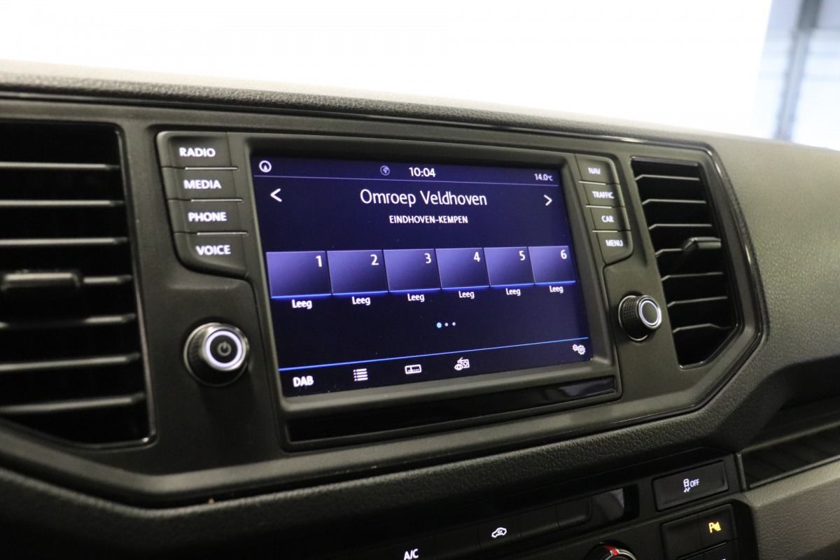 Volkswagen Crafter 2.0 TDI 177PK L3H3 - EURO 6 - Airco - Cruise - PDC - €17.900,- Excl. Volkswagen Crafter 2.0 TDI 177PK L3H3 - EURO 6 - Airco - Cruise - PDC - €17.900,- Excl.