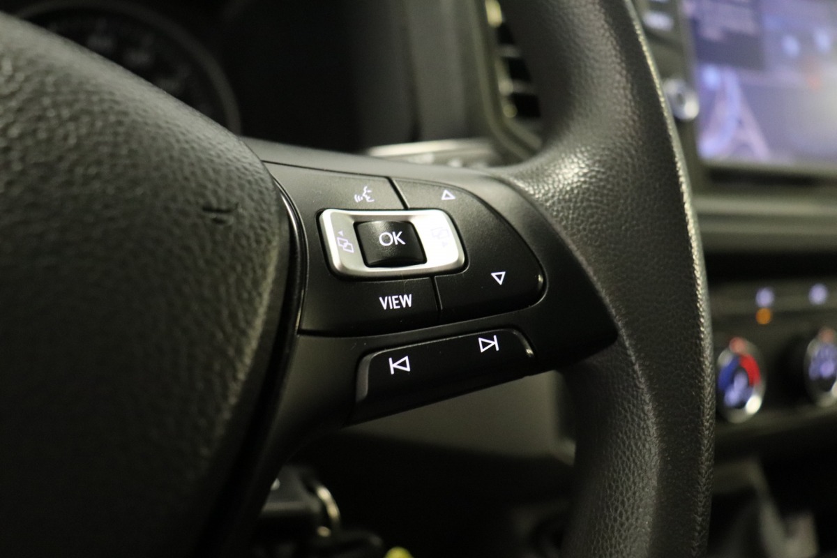 Volkswagen Crafter 2.0 TDI 177PK L3H3 - EURO 6 - Airco - Cruise - PDC - €17.900,- Excl. Volkswagen Crafter 2.0 TDI 177PK L3H3 - EURO 6 - Airco - Cruise - PDC - €17.900,- Excl.