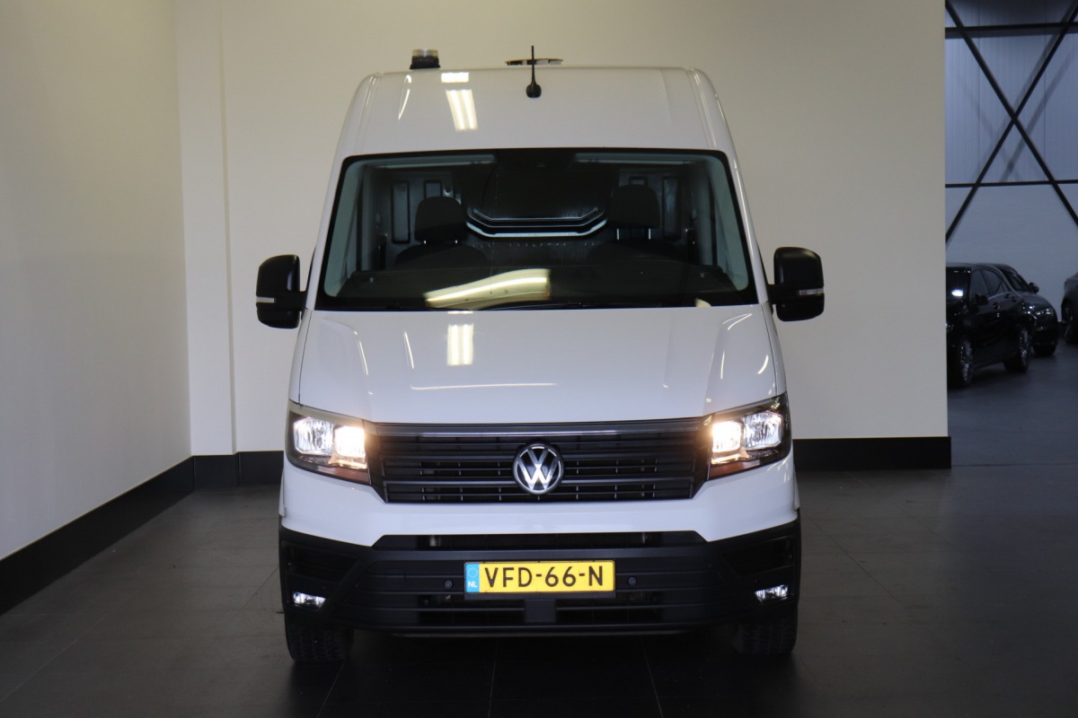Volkswagen Crafter 2.0 TDI 177PK L3H3 - EURO 6 - Airco - Cruise - PDC - €17.900,- Excl. Volkswagen Crafter 2.0 TDI 177PK L3H3 - EURO 6 - Airco - Cruise - PDC - €17.900,- Excl.