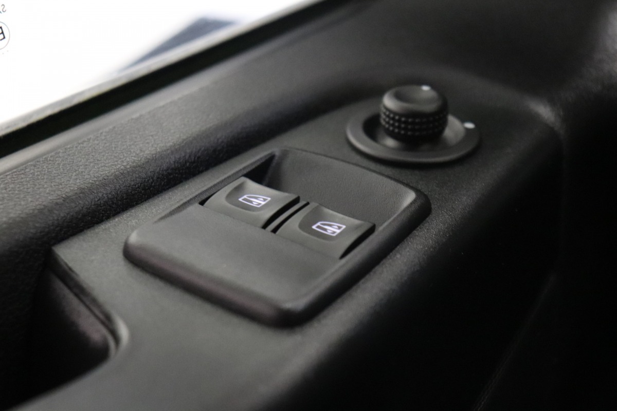 Renault Trafic 2.0 dCi 145PK L2 Automaat EURO 6 - Airco - Navi - Cruise - € 13.950,- Excl.