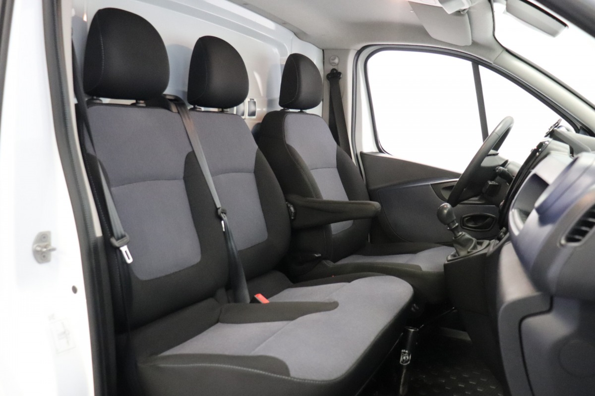 Opel Vivaro 1.6 CDTI EURO 6 - Airco - Navi - Cruise - € 9.900,- Excl.