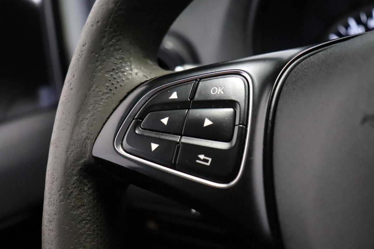 Mercedes-Benz Vito 114 CDI Lang AUTOMAAT - Airco - Navi - Cruise - PDC - € 7.950,- Excl.