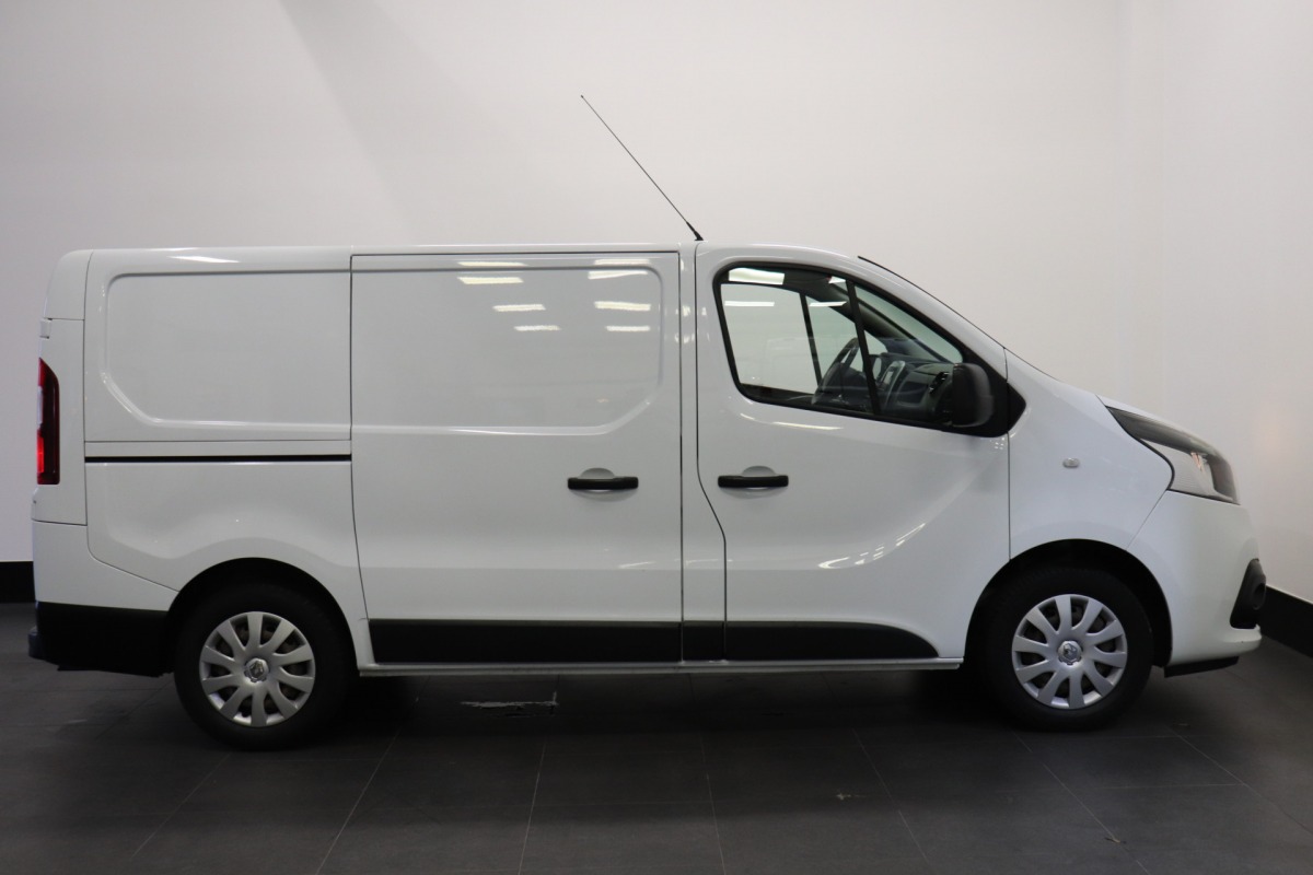 Renault Trafic 1.6 dCi EURO 6 - Airco - Navi - Cruise - €11.900,- Excl.