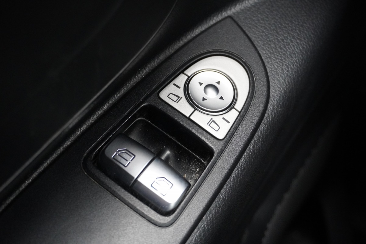 Mercedes-Benz Vito 114 CDI Lang EURO 6 - Airco - Navi - Cruise - € 14.950,- Excl.