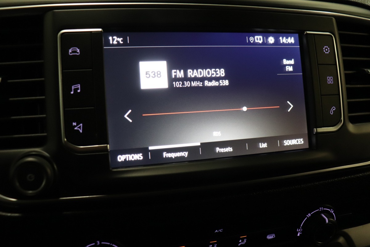 Opel Vivaro 2.0 CDTI 122PK L3 Dubbele Cabine EURO 6 - Airco - Navi - Cruise - € 15.950,- Excl.