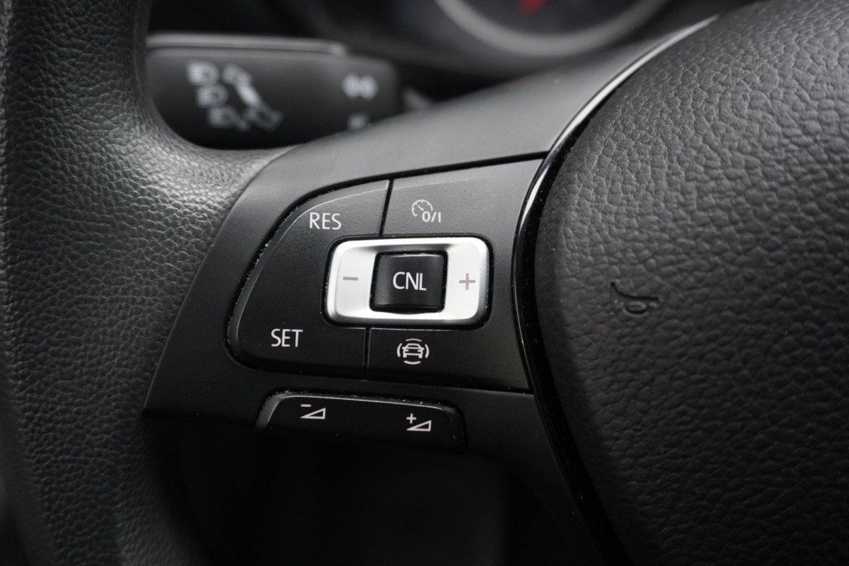 Volkswagen Crafter 2.0 TDI 177PK Automaat L3H3 - EURO 6 - Airco - Navi - Cruise - €19.950,- Excl.