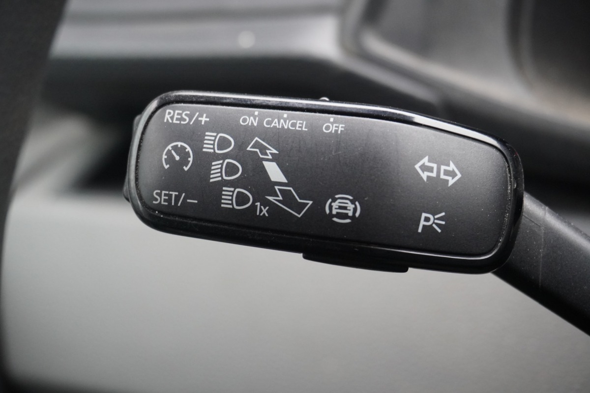 Volkswagen Transporter 2.0 TDI L2 - EURO 6 - Airco - Navi - Cruise - €20.950,- Excl.