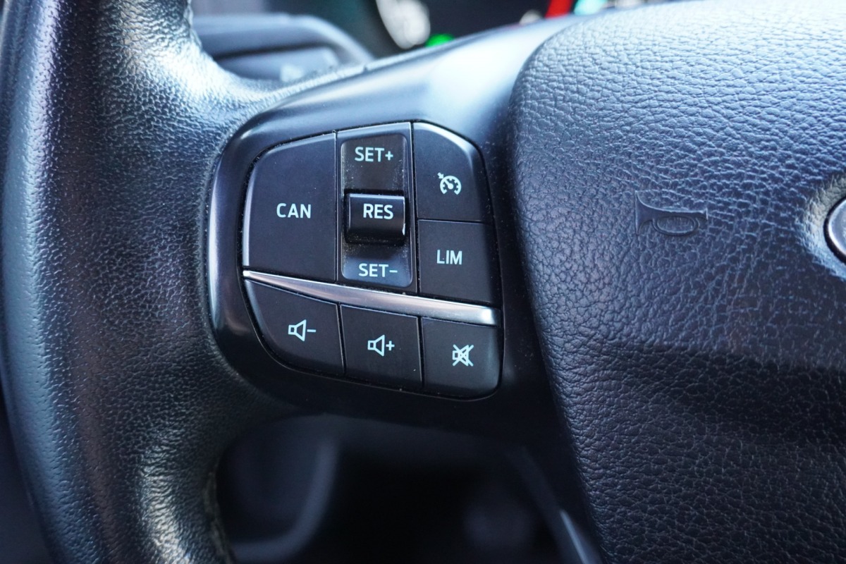 Ford Transit Custom 2.0 TDCI L2 Dubbele Cabine EURO 6 - Airco - Cruise - Camera - € 16.900,- Excl. Ford Transit Custom 2.0 TDCI L2 Dubbele Cabine EURO 6 - Airco - Cruise - Camera - € 16.900,- Excl.