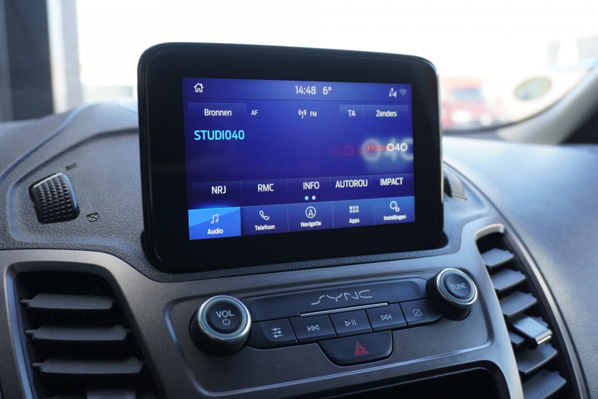 Ford Transit Connect 1.5 EcoBlue 100PK EURO 6 - Airco - Navi - Cruise - € 11.950,- Excl.