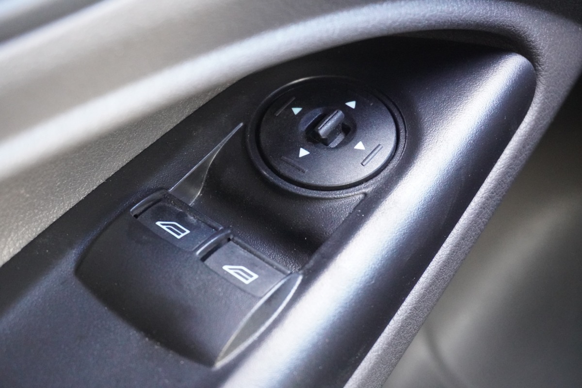 Ford Transit Connect 1.5 EcoBlue 100PK EURO 6 - Airco - Navi - Cruise - € 11.950,- Excl.