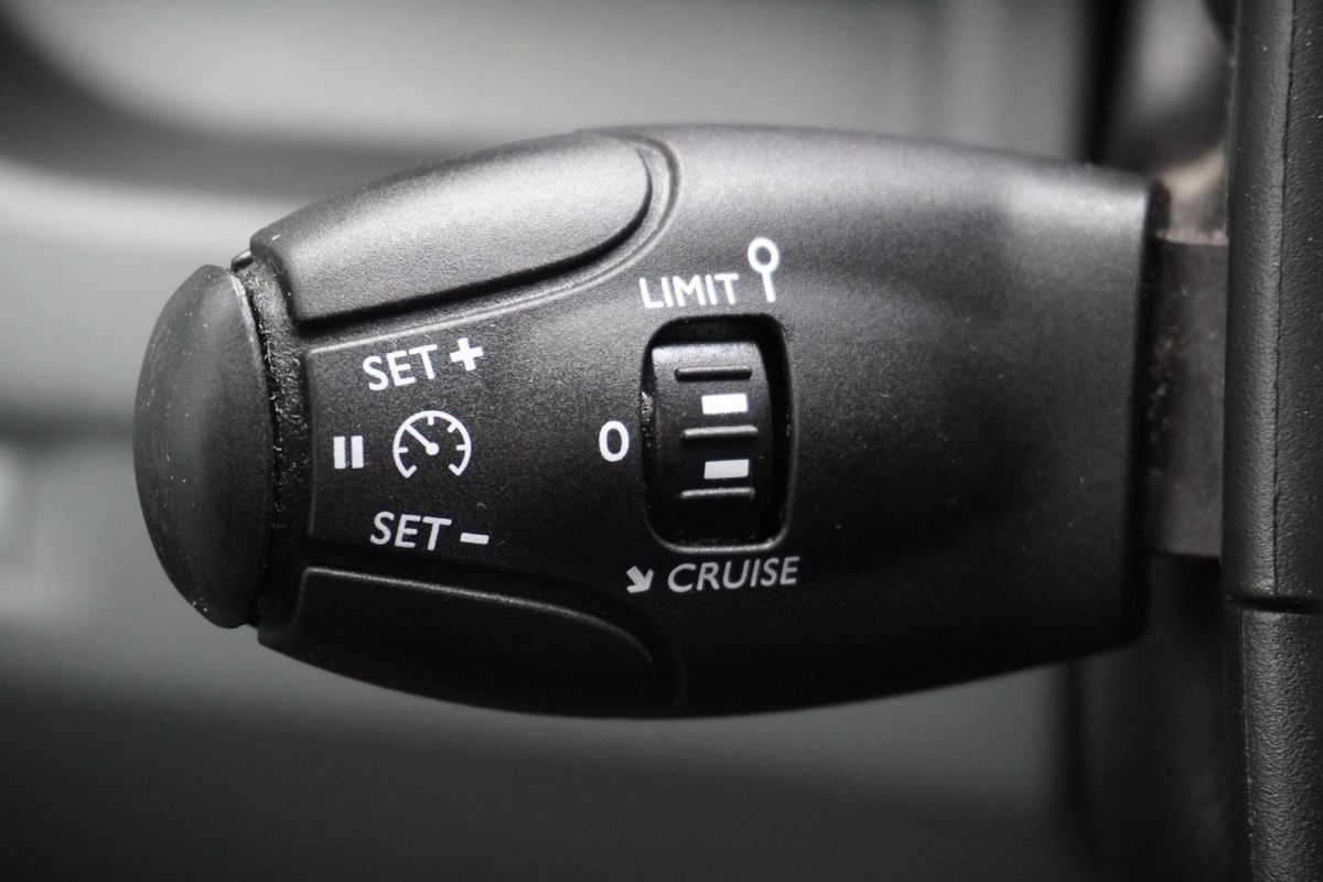 Opel Vivaro 2.0 CDTI 122PK L3 EURO 6 - Airco - Navi - Cruise - € 10.900,- Excl.