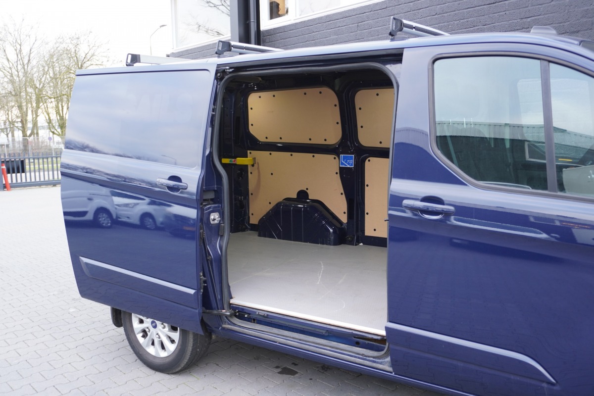 Ford Transit Custom Limited 2.0 TDCI 130PK EURO 6 - Airco - Navi - Cruise - € 19.900,- Excl.
